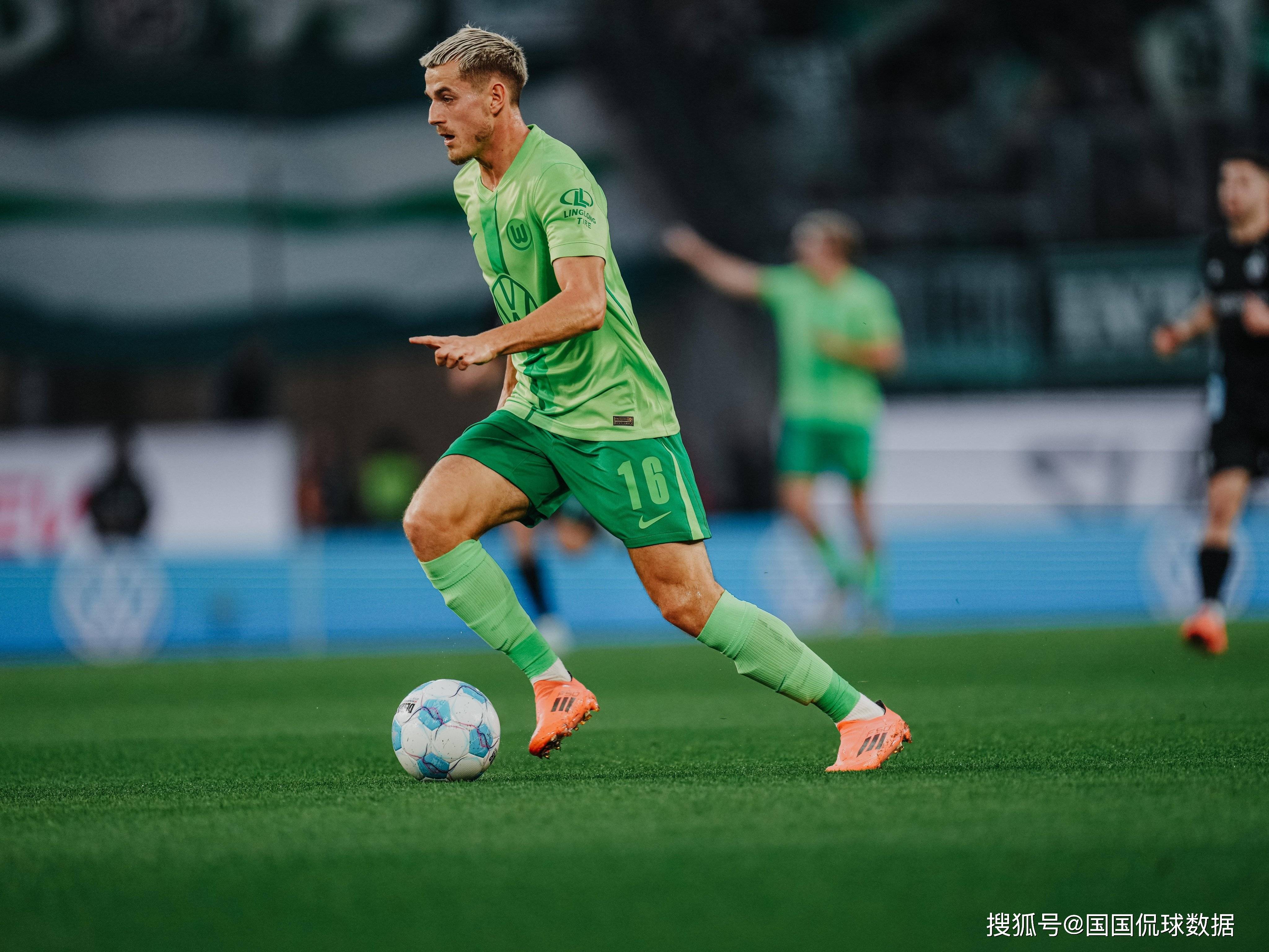 包含沃尔夫斯堡对决弗赖堡，谁能占尽上风？的词条